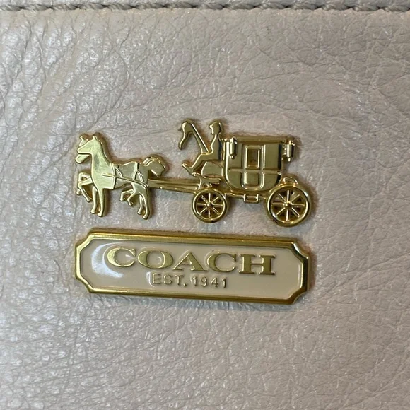 Coach Ivory Leather Tote with Gold Chain and Leather Straps Retail Style 20466 - Picture 13 of 16